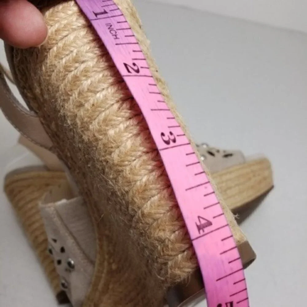 Marc Fisher LTD Hata Cutout Wedge Sandal Sz 8.5M